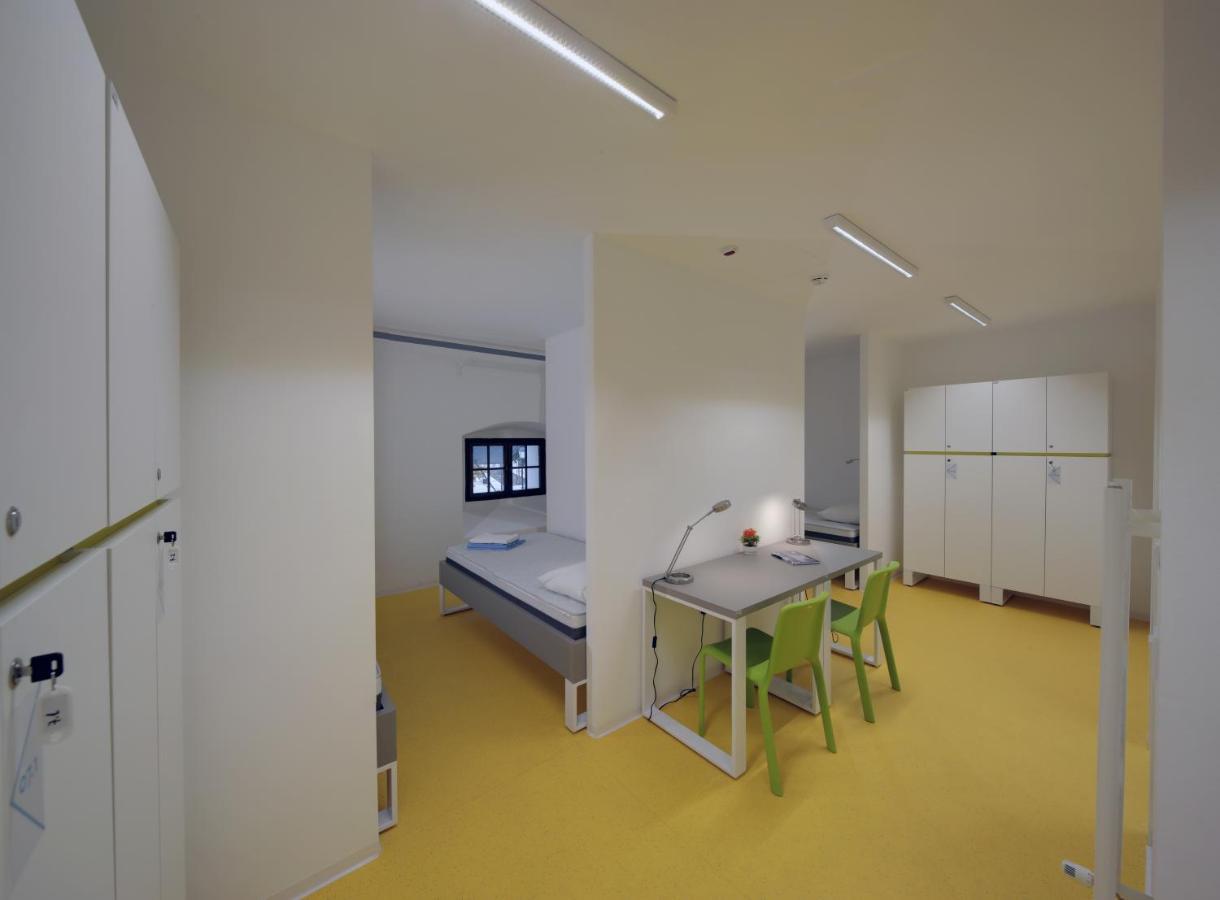 Hi Hostel Stara Pekara オシエク エクステリア 写真