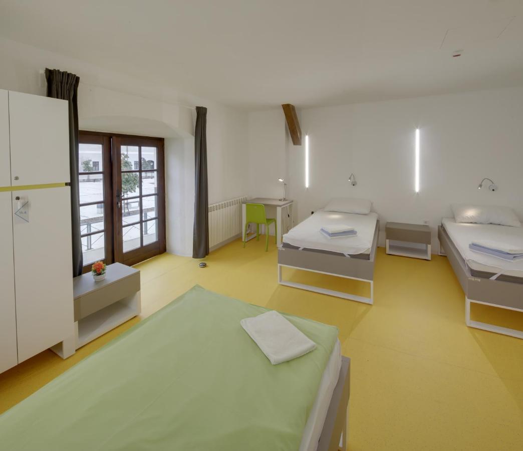 Hi Hostel Stara Pekara オシエク エクステリア 写真